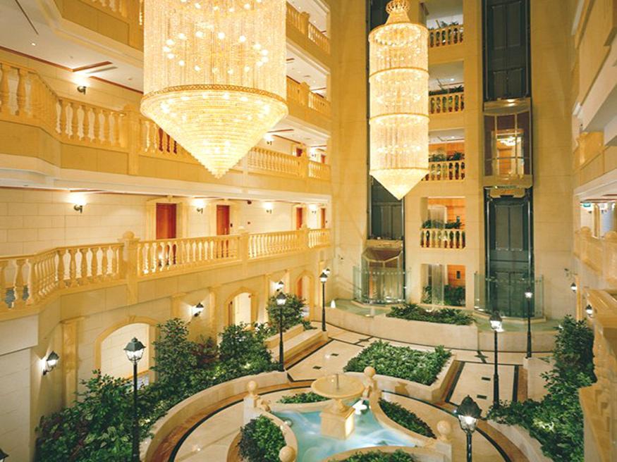 Knight Castle Hotel Dubai Eksteriør billede The lobby of the Grand Hyatt Hotel
