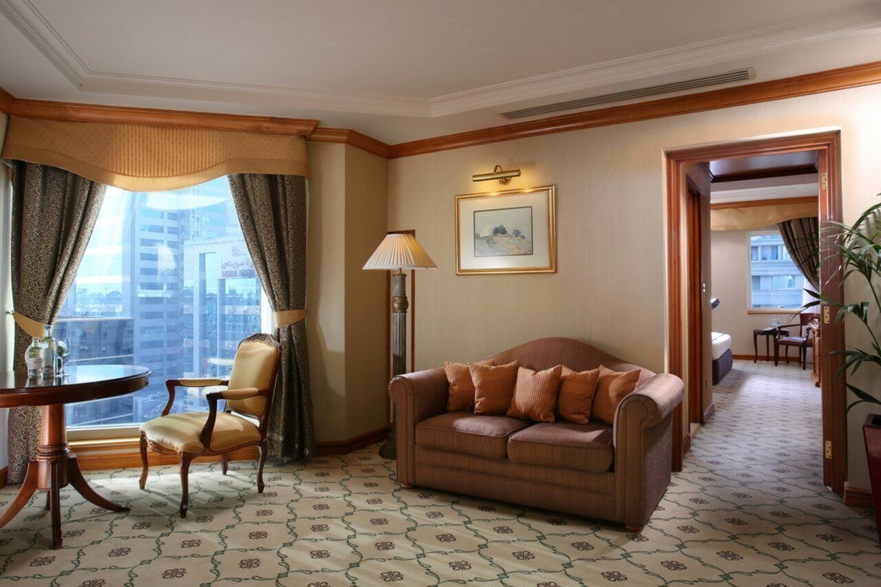 Knight Castle Hotel Dubai Eksteriør billede A suite at the hotel